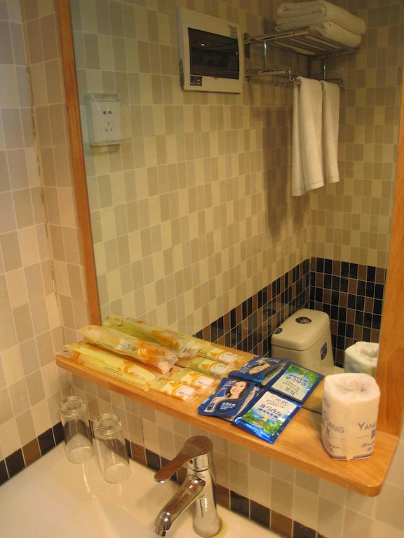 Chun Tian Hui Gu Holiday Hotel Kunming Room photo